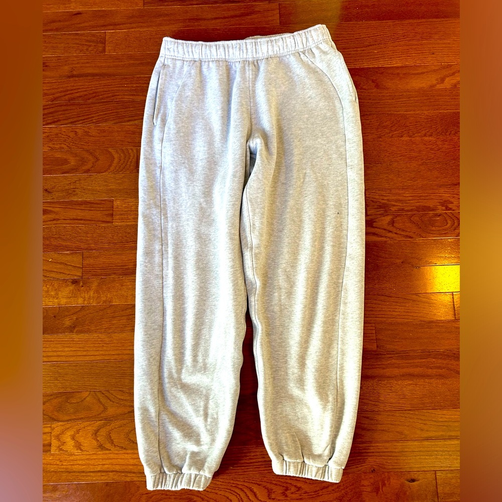 Lululemon Scuba Mid-Rise Oversized Jogger Regular Length